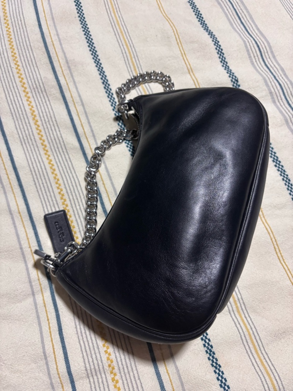 Coach Teri Shoulder Bag with Signature Quilting in black with silver hardware - Picture 10 of 11